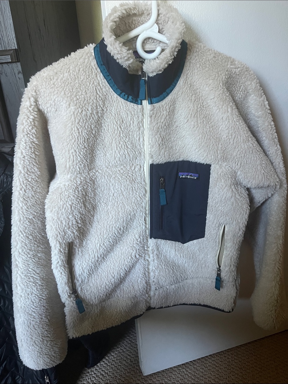 Patagonia Los Gatos / Retro-X–style sherpa fleece